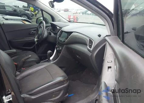 2022 Chevrolet Trax Awd Lt z USA, uszkodzony, nr VIN KL7CJPSM5NB539743